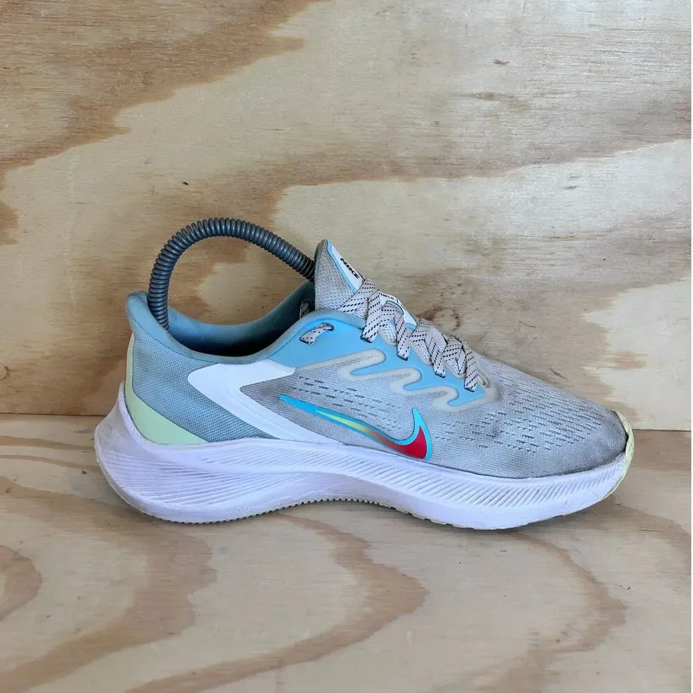 Nike - Air Zoom Winflo 7 - Running Shoes - White/Blue - Women's - 6 - DJ0302-101
